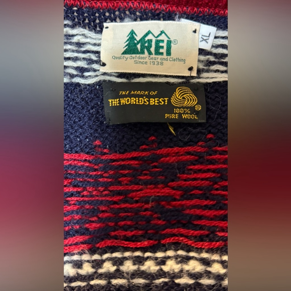 REI Vintage Cardigan Sweater Red White Blue Fair Isle Nordic Wool - Picture 5 of 6